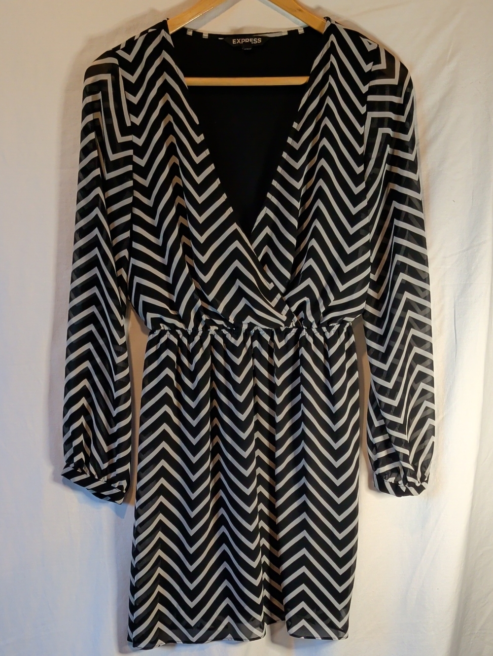 Express Black and White Chevron Wrap-Style Long Sleeve Dress